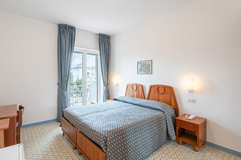 스탠다드 트리플 룸, Eliseo Park's