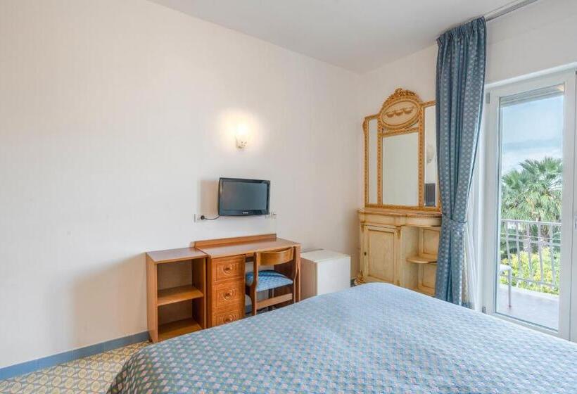 스탠다드 트리플 룸, Eliseo Park's