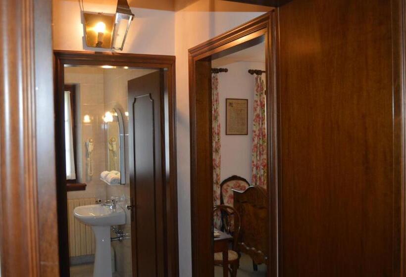 スタンダードルーム, Foresteria Castello Formentini