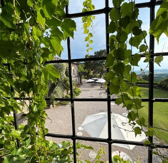 スイート, Foresteria Castello Formentini