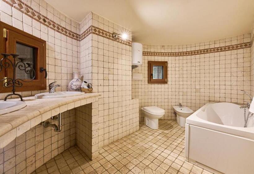 スイート, Foresteria Castello Formentini