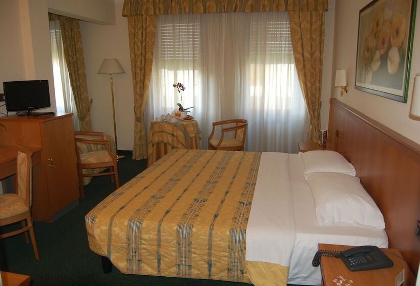 4인용 스탠다드 룸, Galant