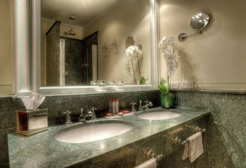 带观景的豪华年轻套房, Grand Hotel Majestic