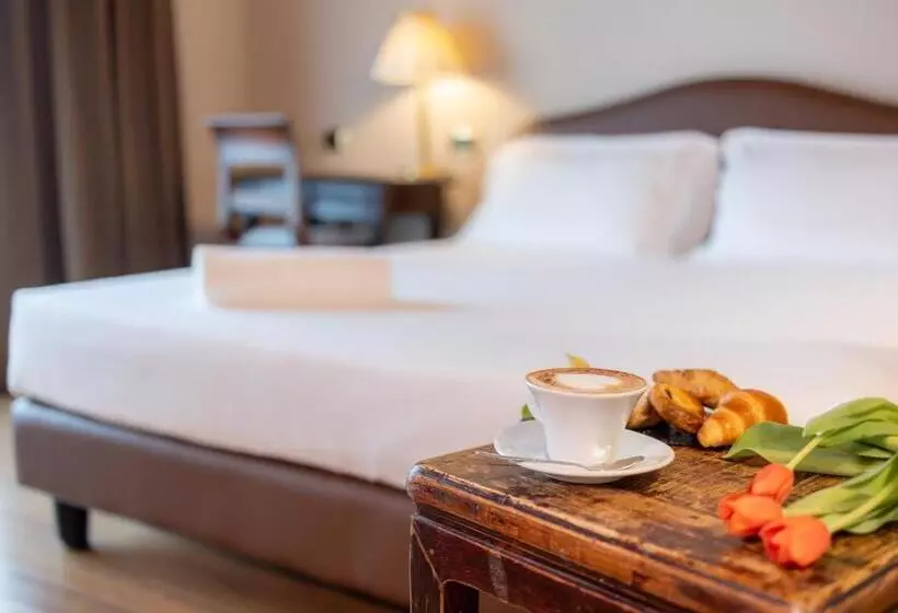 Superior room with lake view, Horizon Wellness & Spa Resort  Best Western Signature Collection