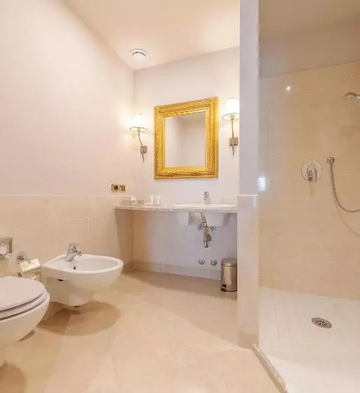 Superior room with lake view, Horizon Wellness & Spa Resort  Best Western Signature Collection