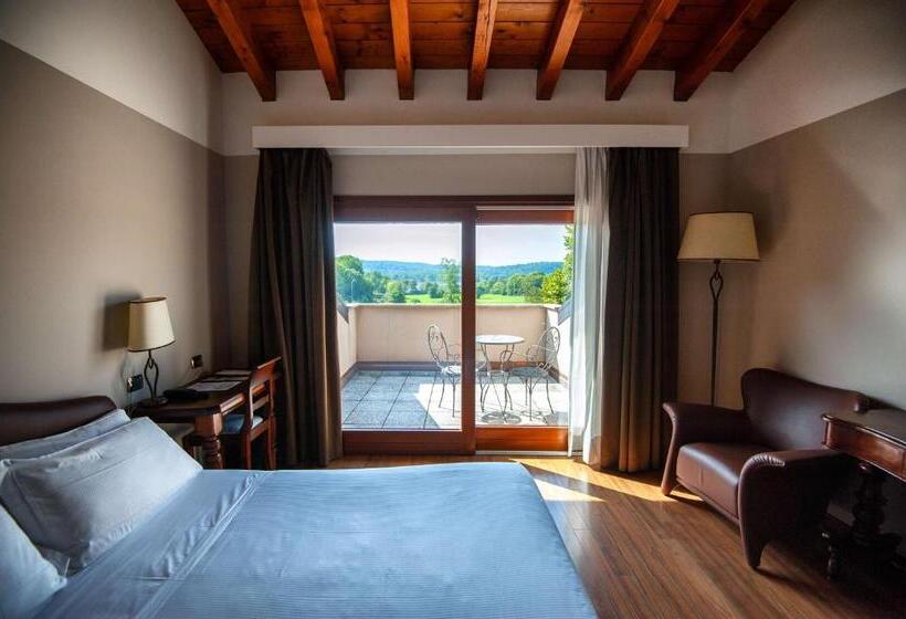 Superior room with lake view, Horizon Wellness & Spa Resort Best Western Signature Collection