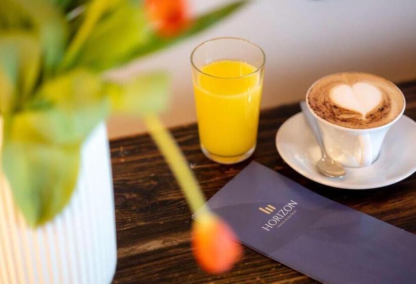 Superior room with lake view, Horizon Wellness & Spa Resort Best Western Signature Collection