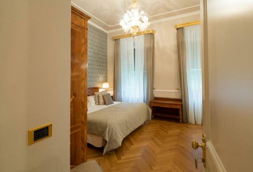 Номер Стандарт, Imperiale Palace