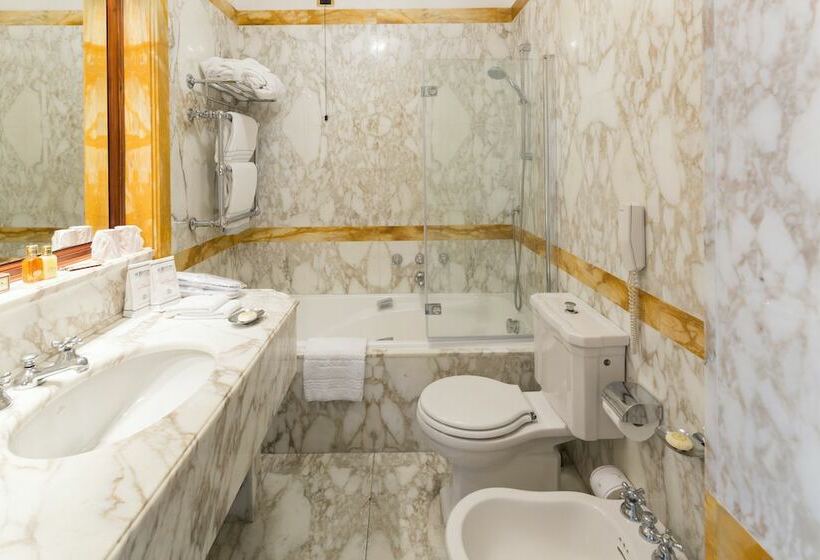 Номер Стандарт Вид на Море, Imperiale Palace