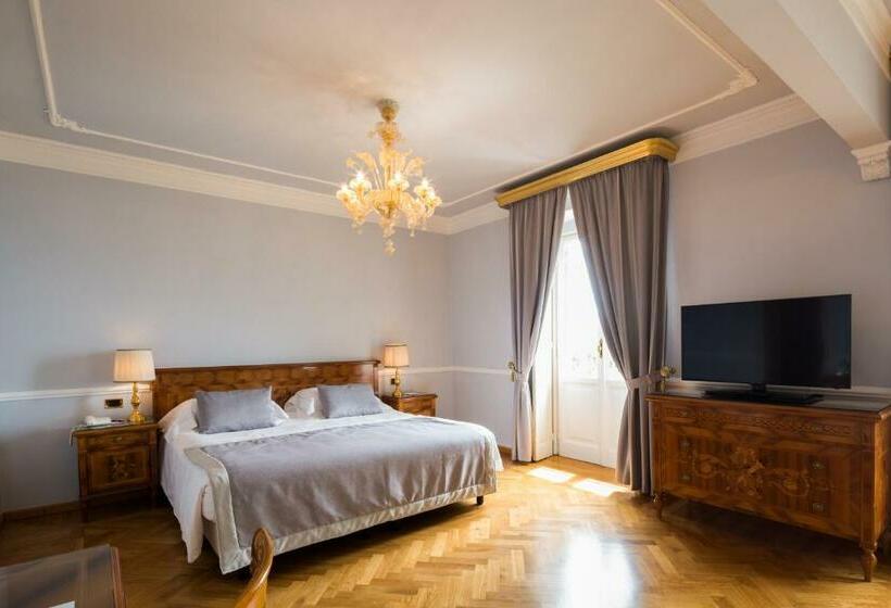 סוויטת ג'וניור נוף לים, Imperiale Palace