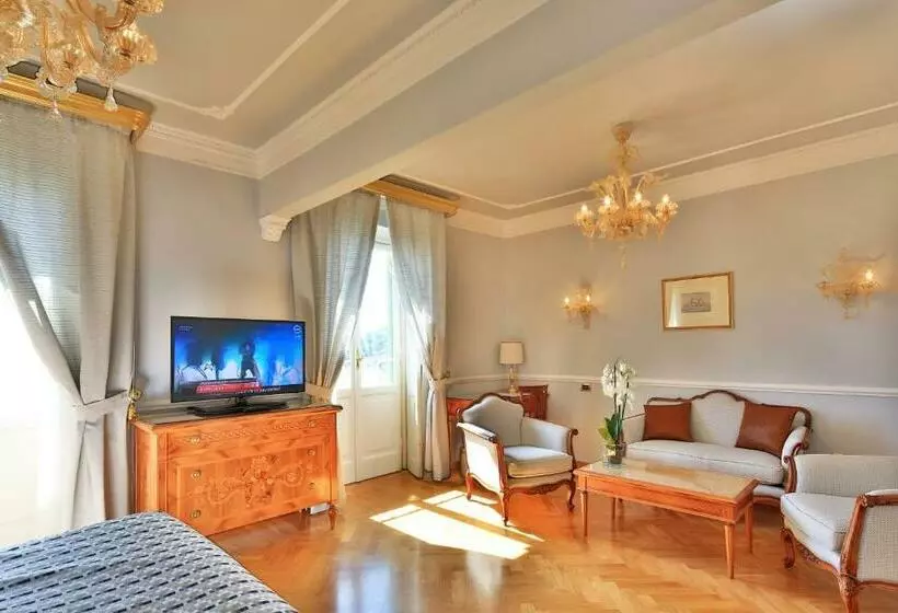 سوییت جونیور با چشم‌انداز دریا, Imperiale Palace