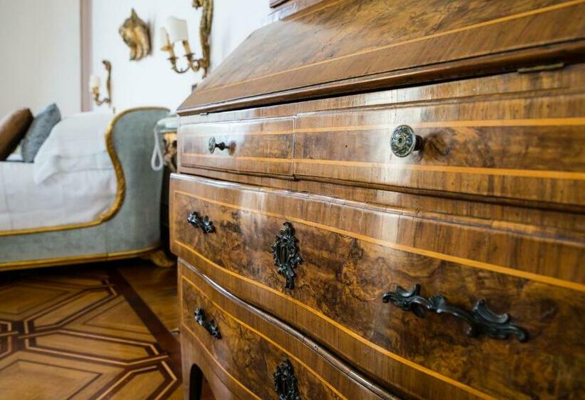 סוויטה, Imperiale Palace