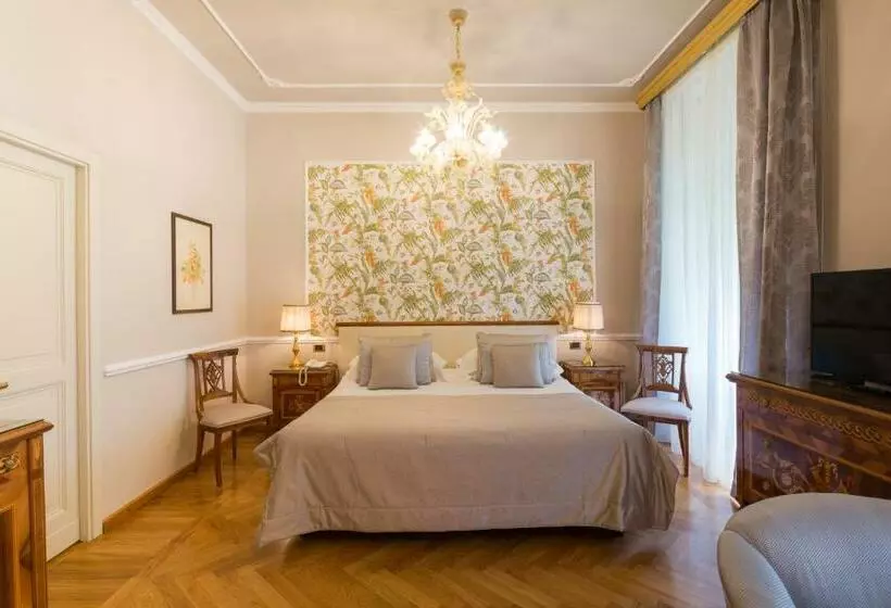 سوییت جونیور در طبقه همکف, Imperiale Palace