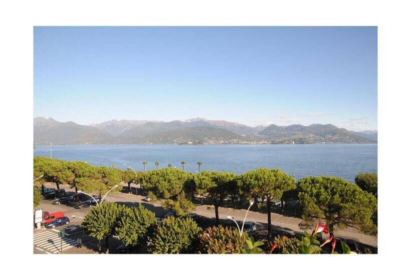 חדר סטנדרט נוף לאגם, Italie Et Suisse