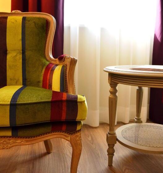 غرفة ديلوكس, Leon D'oro