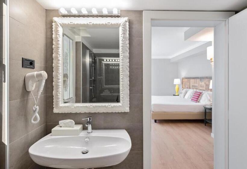 غرفة عائلية, Leon D'oro