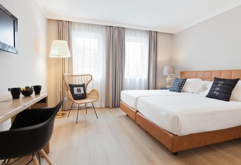 غرفة سوبيريور, Leon D'oro