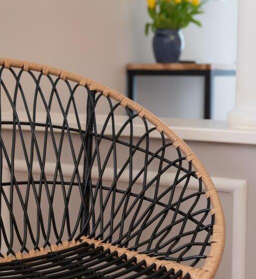 جناح جونيور, Leon D'oro