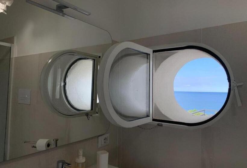 스탠다드 4인용 룸 바다전망, Mare