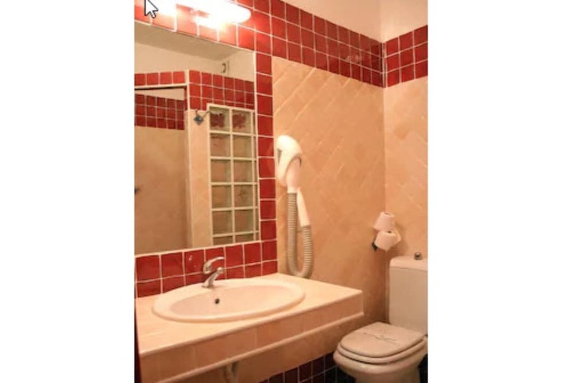 标准单人间, Marini