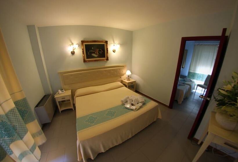 标准三人间, Marini