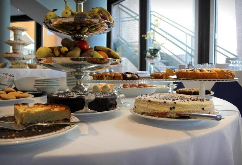 豪华单人间, Marini