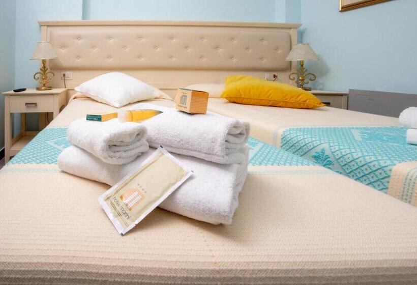 高级家庭房间, Marini