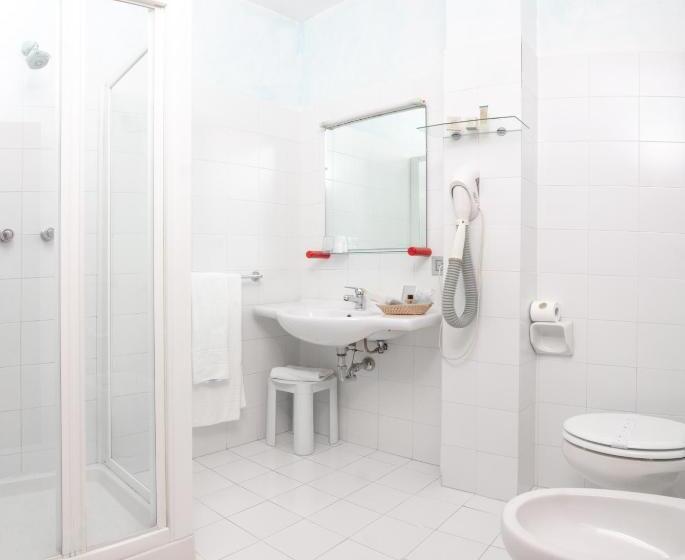 带露台的高档房间, Marini