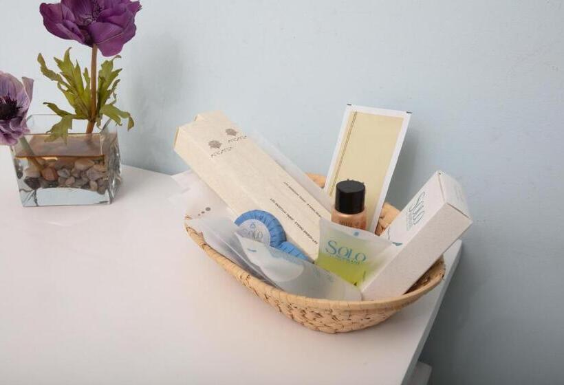 带露台的高档房间, Marini