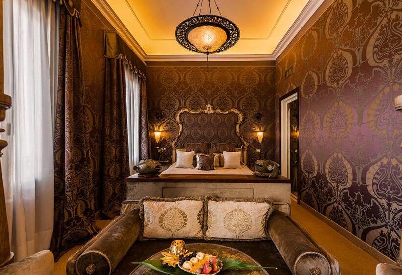 Suite with lake view, Metropole Venezia