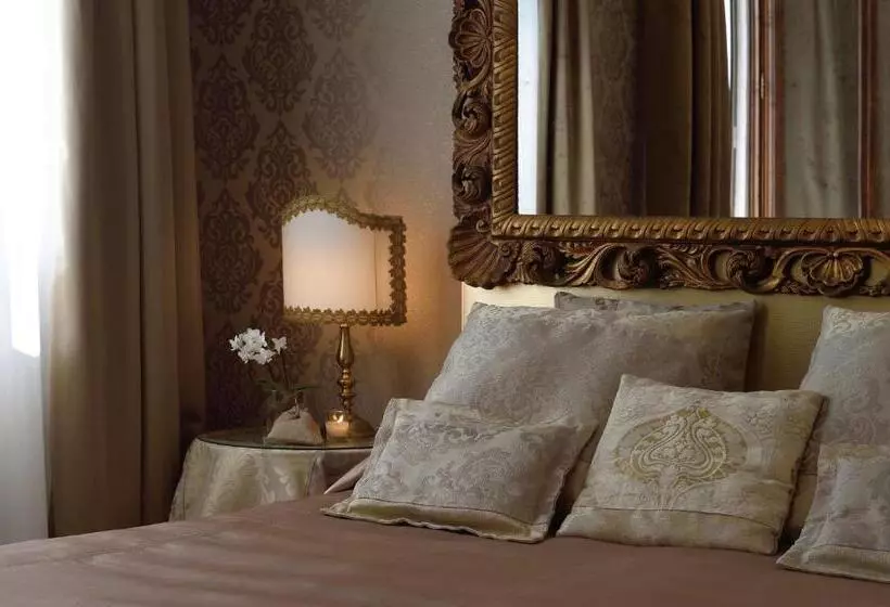 اتاق لوکس با چشم‌انداز دریاچه, Metropole Venezia