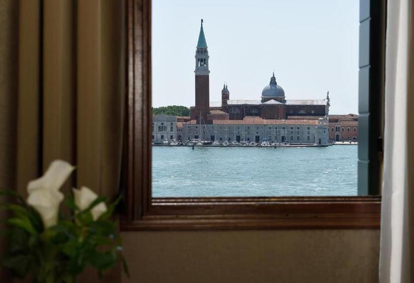 اتاق لوکس با چشم‌انداز دریاچه, Metropole Venezia