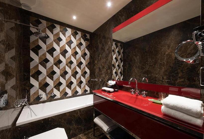 سوئیت با چشم‌انداز, Metropole Venezia