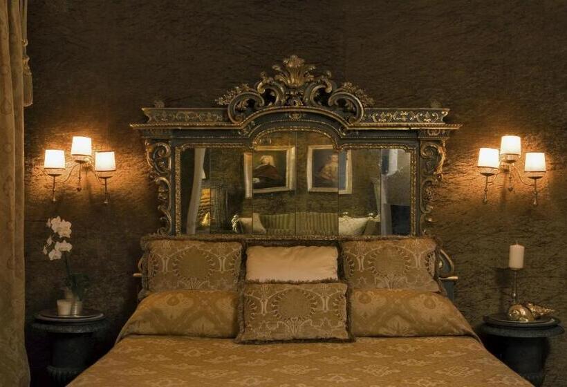 Suite with lake view, Metropole Venezia