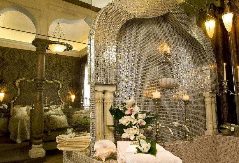 Suite with lake view, Metropole Venezia