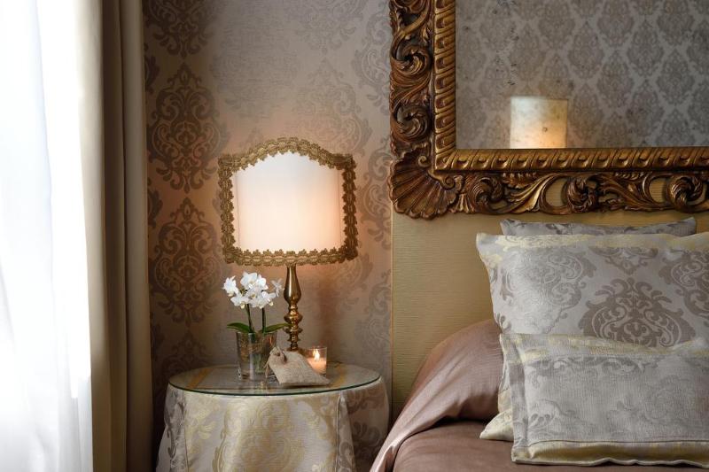 اتاق لوکس, Metropole Venezia