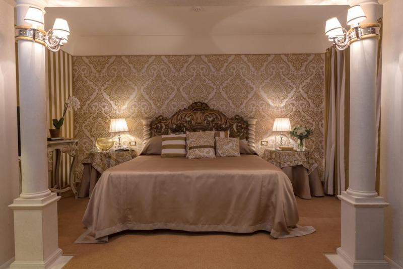 سوییت جونیور با چشم‌انداز دریاچه, Metropole Venezia