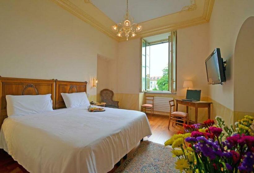 غرفة كومفورت, Roma E Rocca Cavour