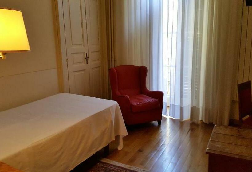 اتاق کلاسیک یک تخته, Roma E Rocca Cavour
