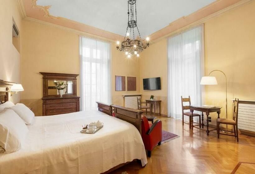 جناح, Roma E Rocca Cavour