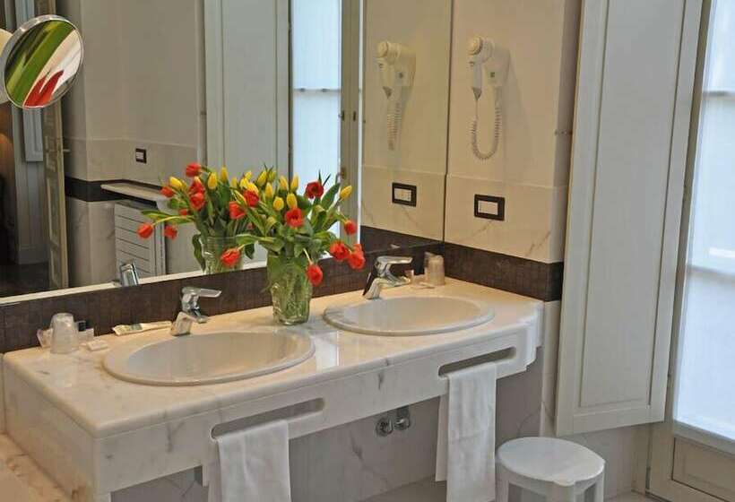 غرفة كومفورت فردية, Roma E Rocca Cavour