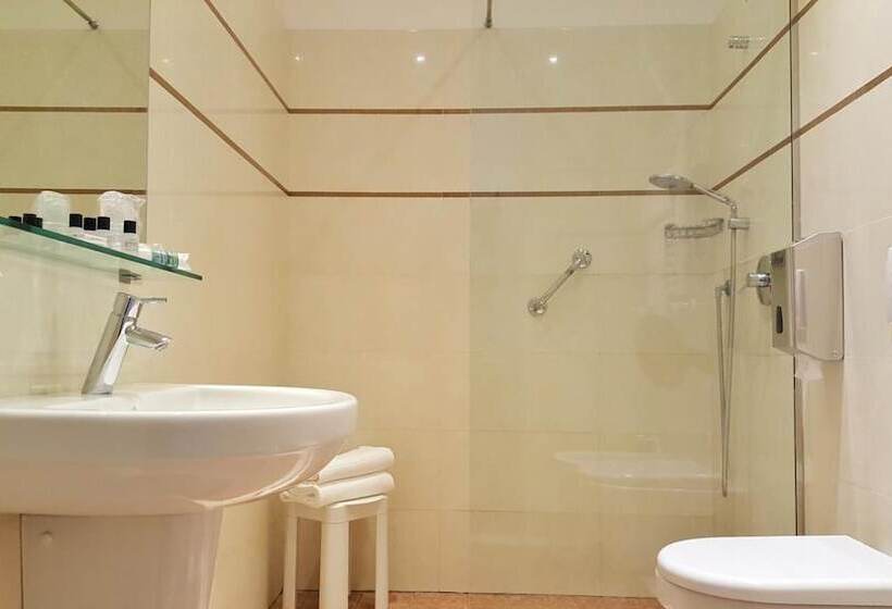 غرفة كومفورت, Roma E Rocca Cavour