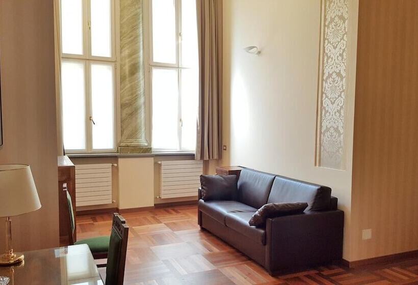 جناح, Roma E Rocca Cavour