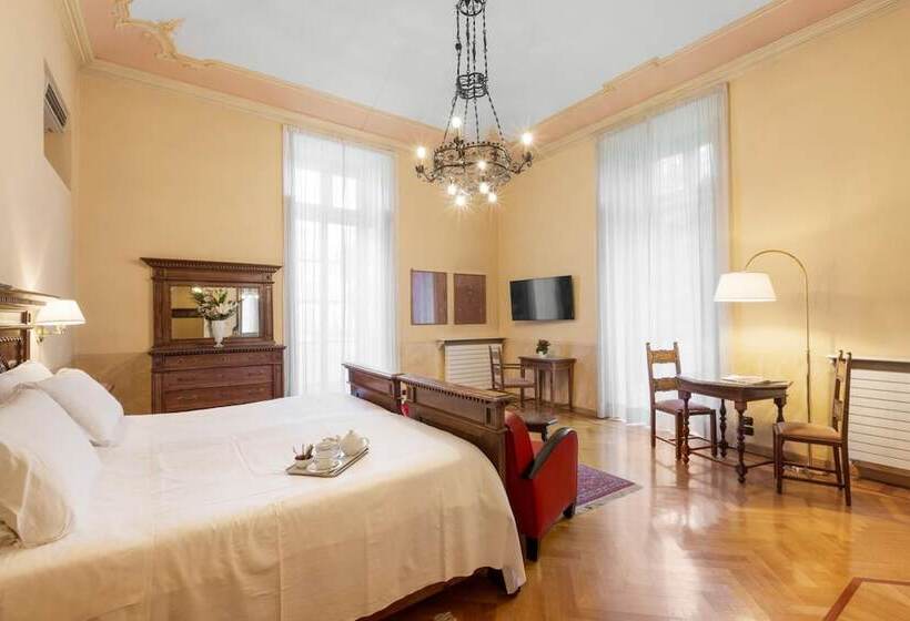 جناح, Roma E Rocca Cavour