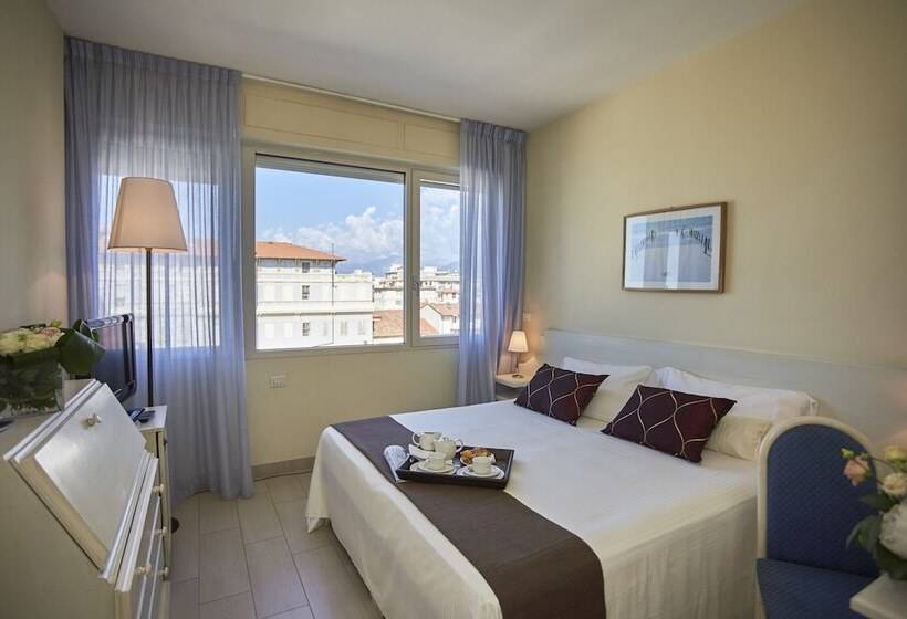 基本间, Sina Astor