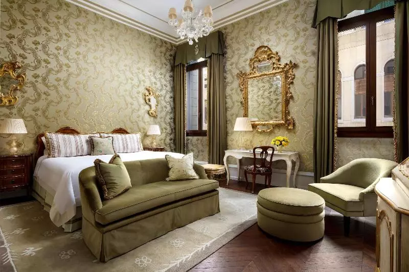 اتاق لوکس با تخت بزرگ, The Gritti Palace, A Luxury Collection Hotel, Venice