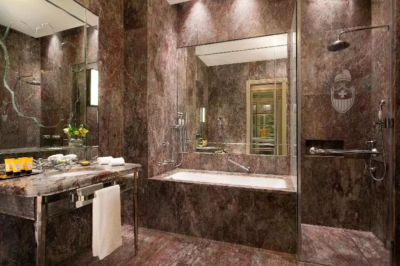 اتاق لوکس با تخت بزرگ, The Gritti Palace, A Luxury Collection Hotel, Venice
