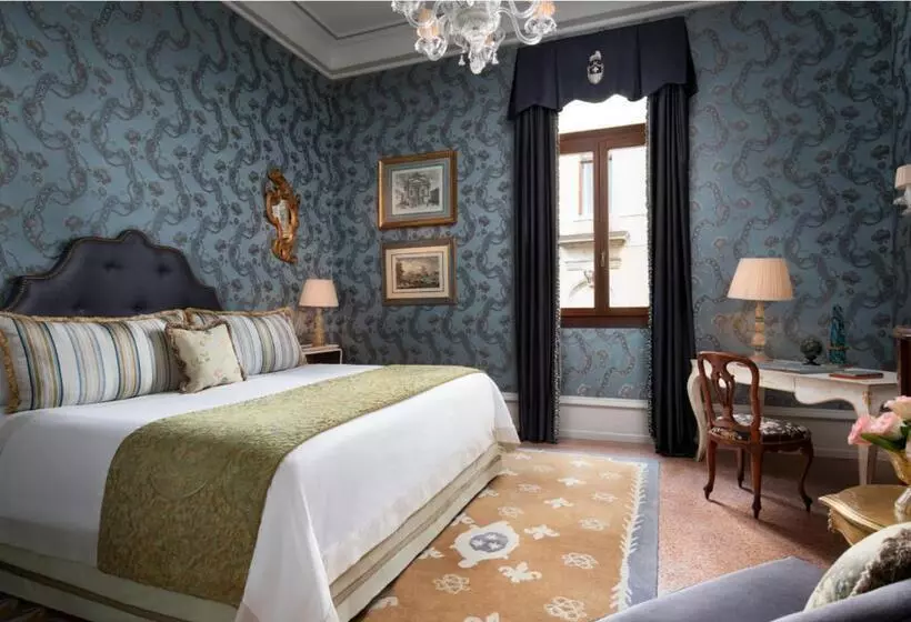 اتاق لوکس با تخت بزرگ, The Gritti Palace, A Luxury Collection Hotel, Venice