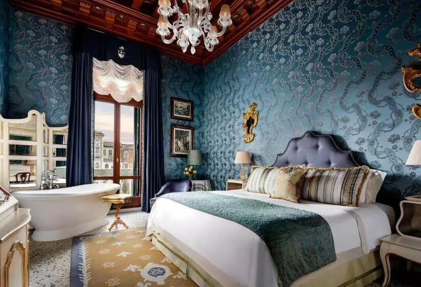 اتاق استاندارد با تخت بزرگ, The Gritti Palace, A Luxury Collection Hotel, Venice