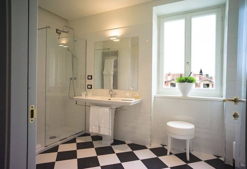 Camera Quadrupla Standard, Turin Palace